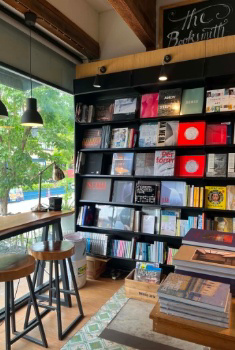 ใครสักคน